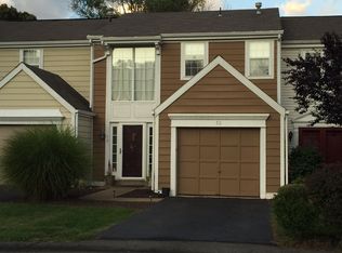 12 Greenwich Ct, Oakmont, PA 15139