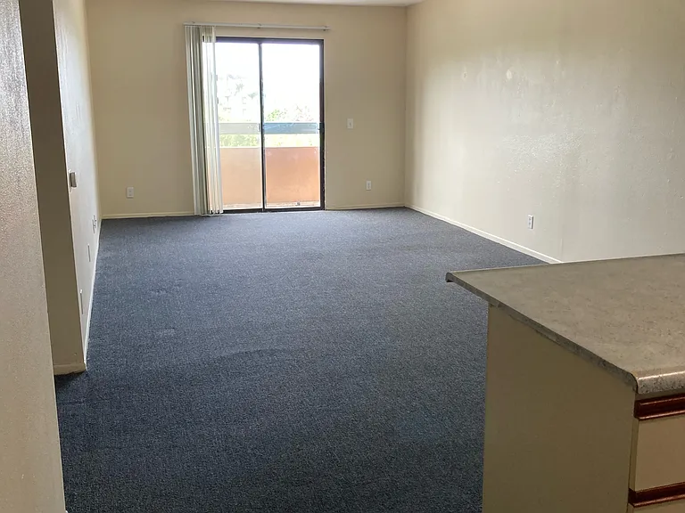 445 Landfair Ave #4 — Photo 8