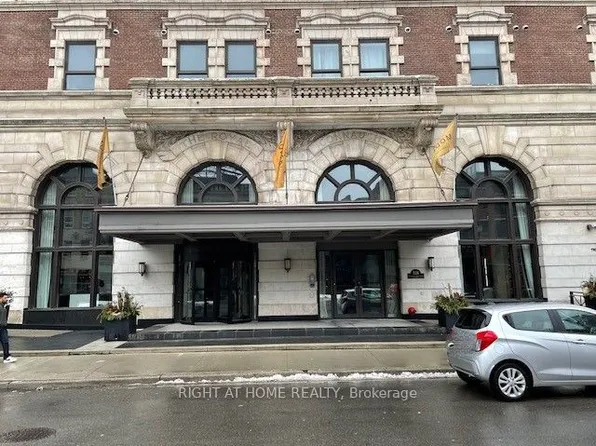 118 King St E #1015, Hamilton, ON L8N 0A9