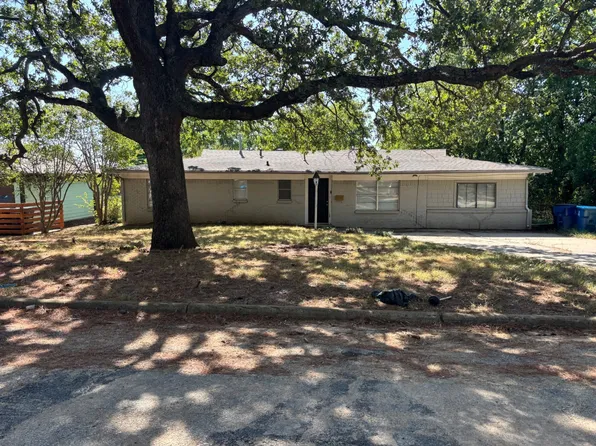 105 S Hickory Ave, Denison, TX 75020