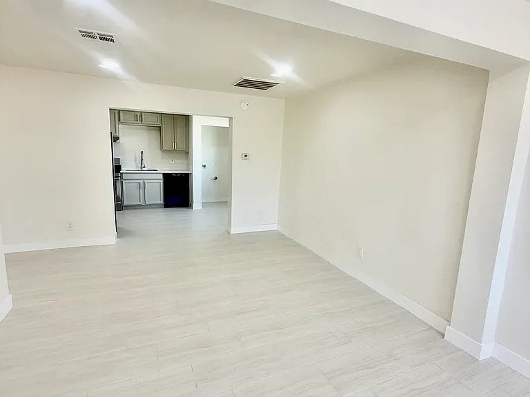 52119 Calle Avila #2 — Photo 7