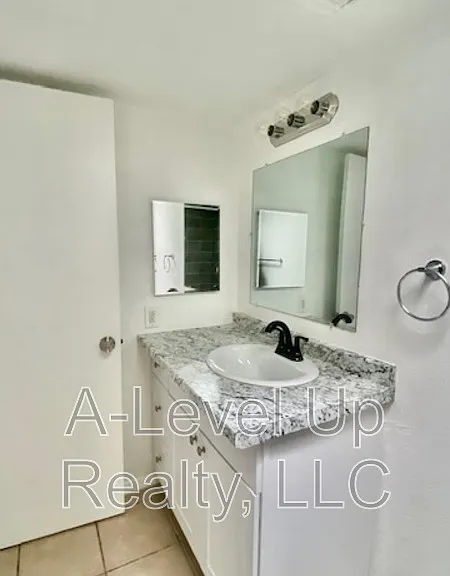 1027 S Santa Rita Ave #1 — Photo 15