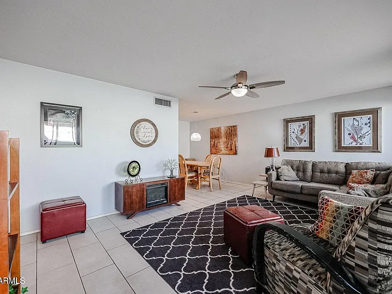 194 Laguna Dr E — Photo 14