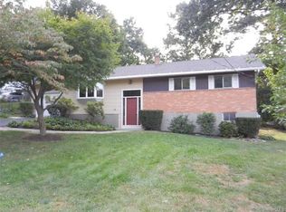 255 Millington Rd, Cortlandt Manor, NY 10567