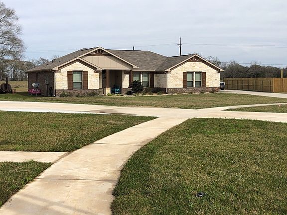 3rd image of 108 Dorothy Dr