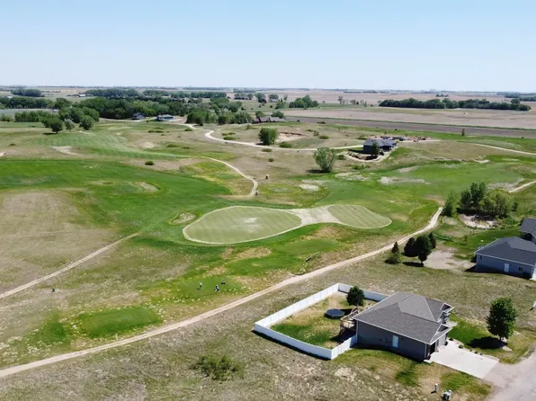 3 Quail Run, Axtell, NE 68924