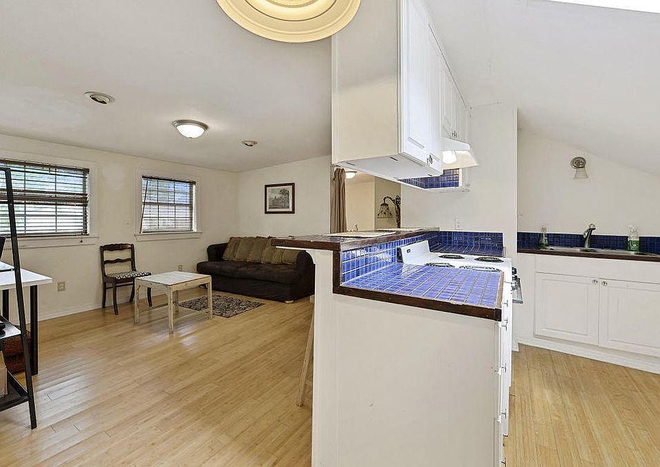 2nd image of 208 Union St #A