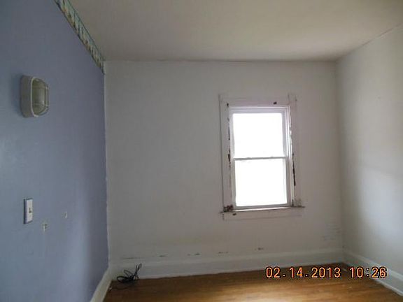 5th image of 1502 Oak St