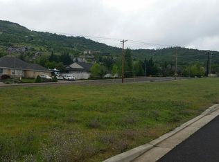 4762 Hillcrest Rd, Medford, OR 97504