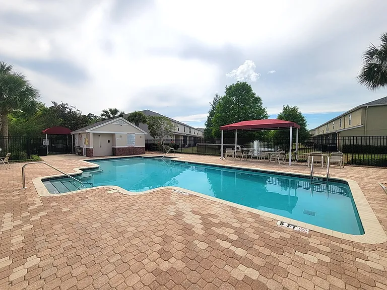 16414 Swan View Cir — Photo 22