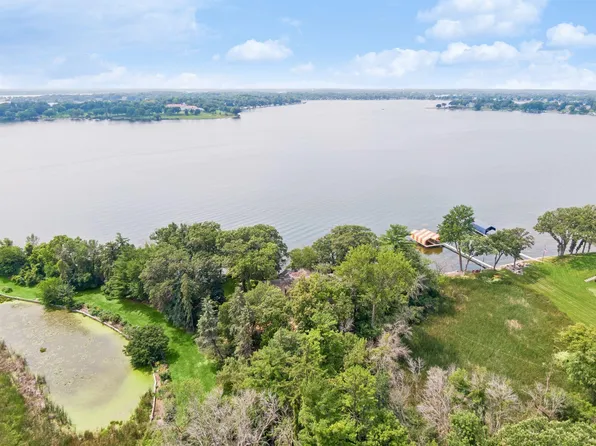 2425 N Shore Dr, Wayzata, MN 55391
