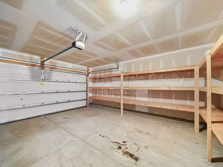 1025 Newfound Hollow Dr — Photo 24
