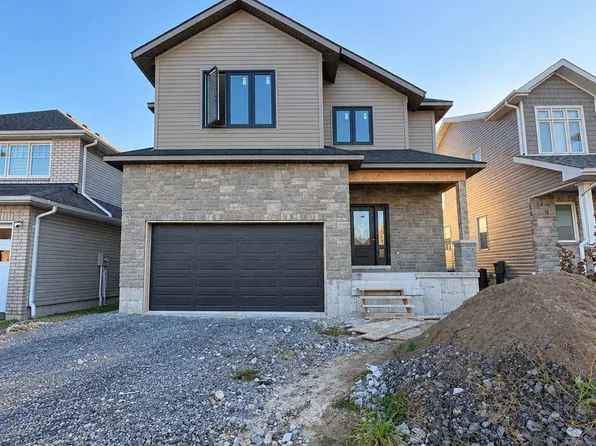 1116 Woodhaven Dr, Kingston, ON K7P 0R7