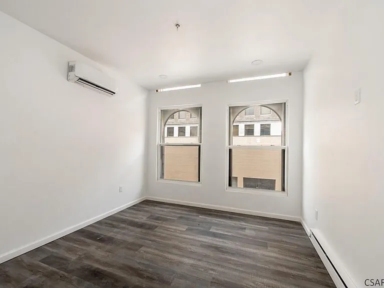 215 Franklin St #301 — Photo 7
