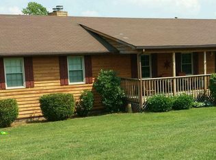 1288 Lovers Ln, Vinton, VA 24179