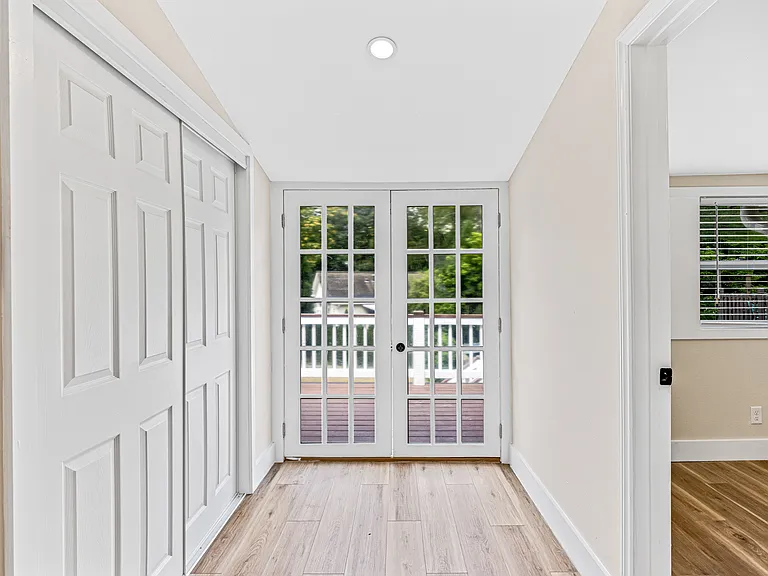 42 Forsythe St — Photo 13
