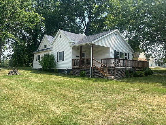 2nd image of 304 E Hoehn St