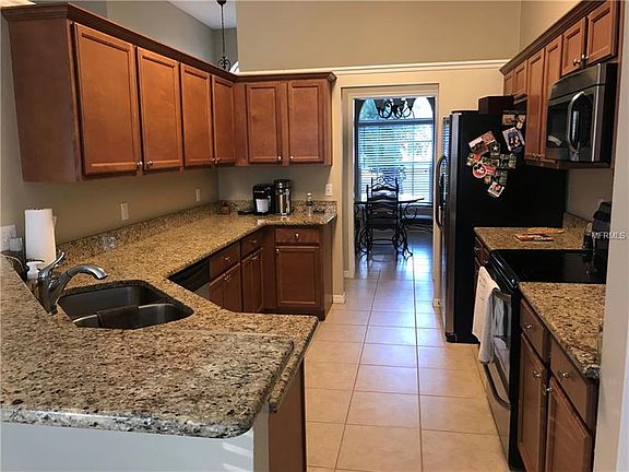 5th image of 733 Adriane Park Cir