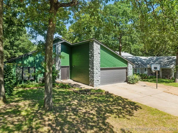 3116 Maple Dr, Sand Springs, OK 74063