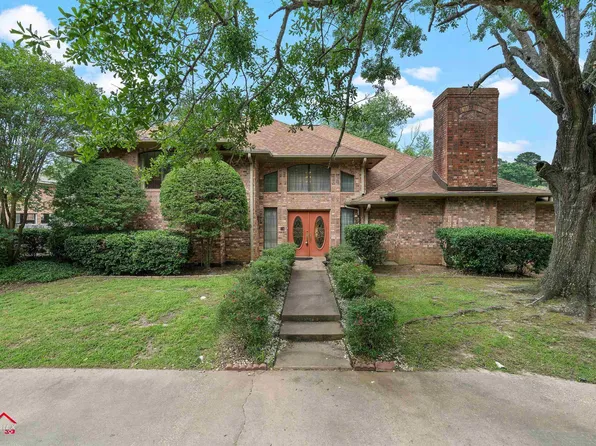 1502 Meandering Way, Longview, TX 75604