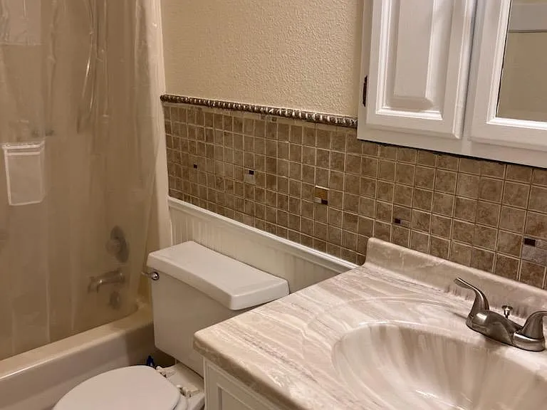 3006 N County Road 3500 — Photo 10