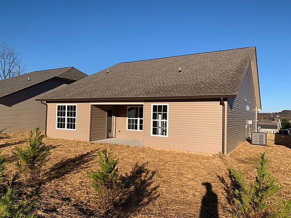 4th image of 906 Laurel Meadows Way