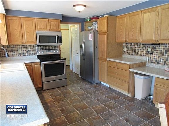 5th image of 1400 Ashwood Dr