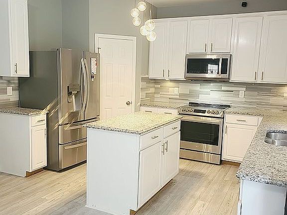 2nd image of 3817 Turnberry Park Dr
