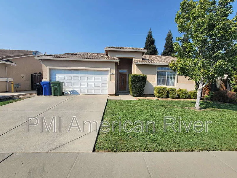 8440 Zinnia Way photo 1