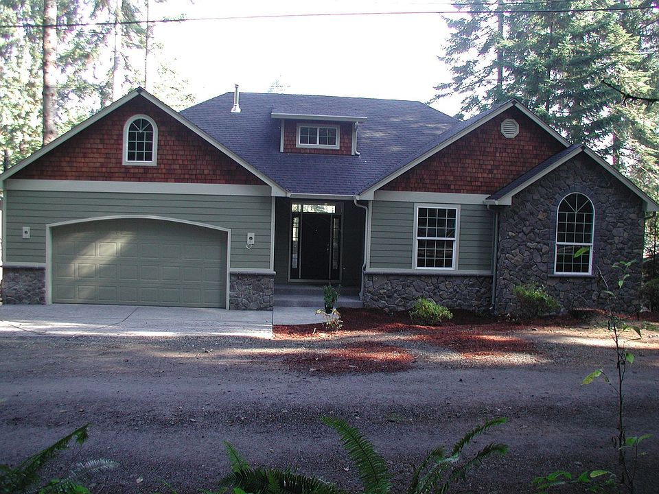 1st image of 812 NE Cottonwood Dr