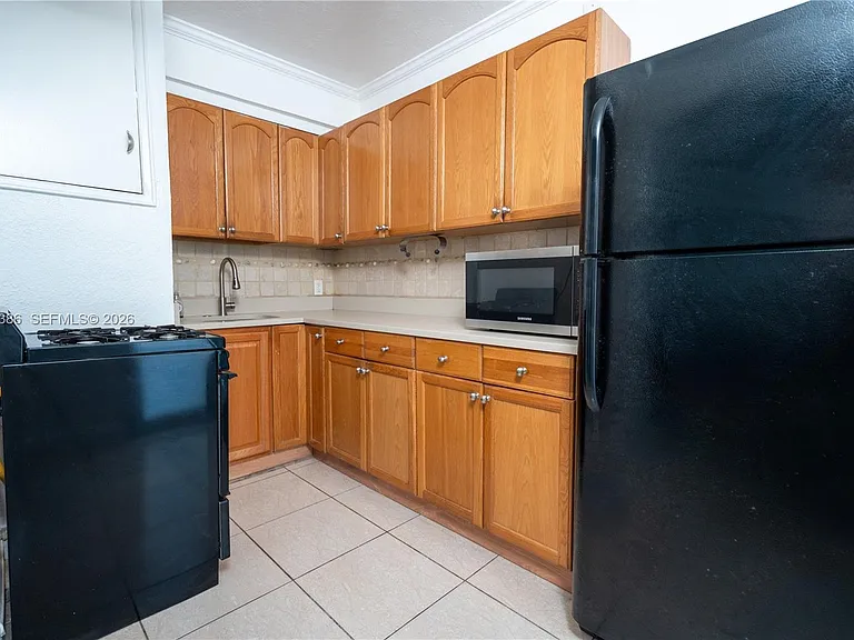 7435 Harding Ave #204 — Photo 4