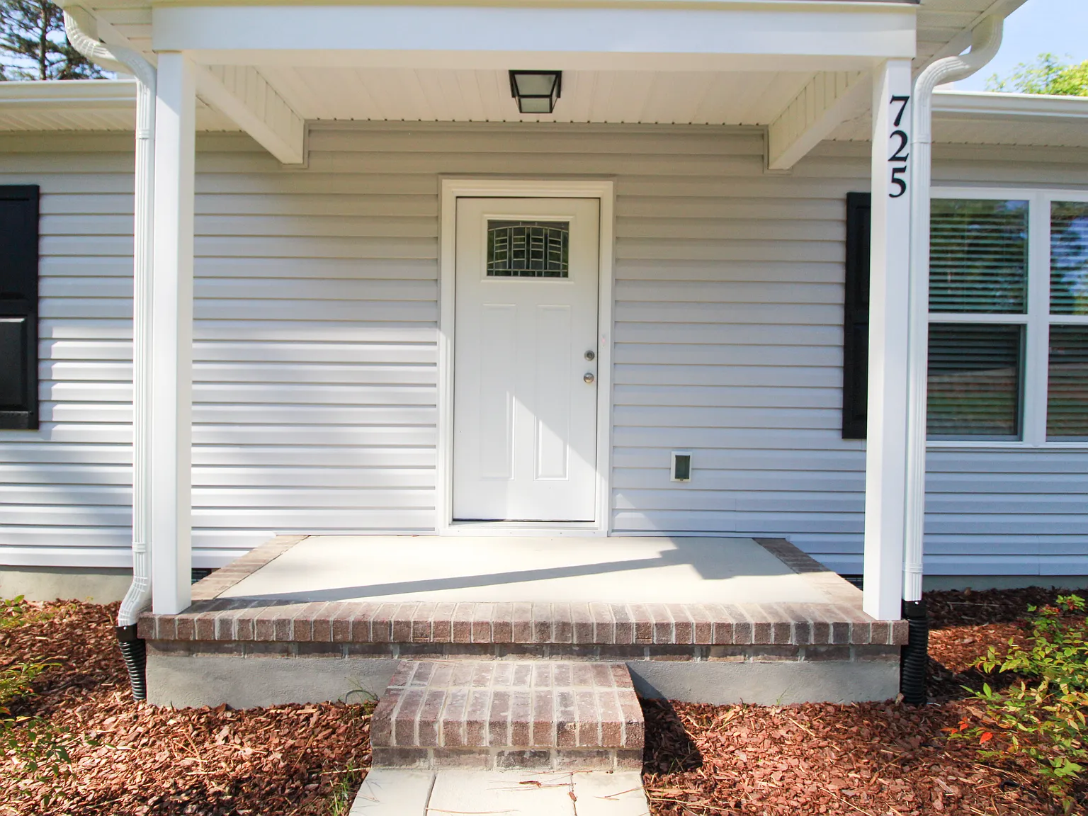 3 bed, 1432 sqft, $1,850 — Photo 2