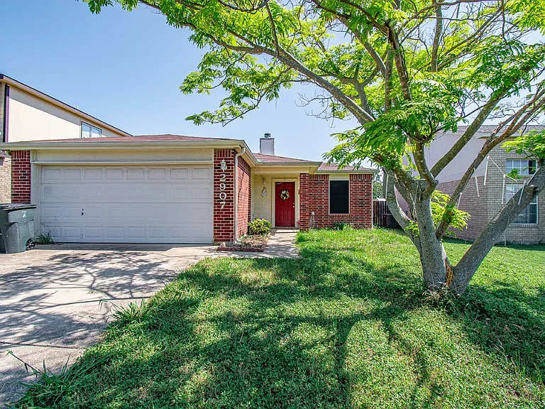 2907 Lantana Dr — Photo 1