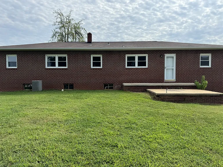 4727 Sawmills School Rd — Photo 9