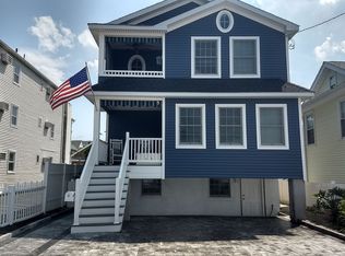 11 Lafayette Ave, Seaside Park, NJ 08752