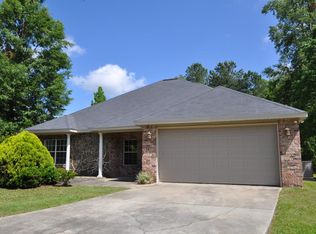 7 Carmine Cir, Picayune, MS 39466