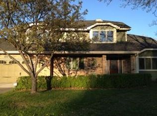 1987 Long Lake Rd, New Brighton, MN 55112