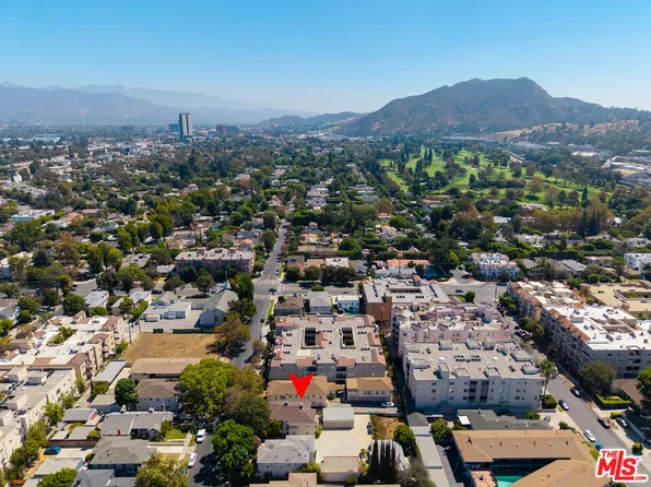 10634 Whipple St, North Hollywood, CA 91602