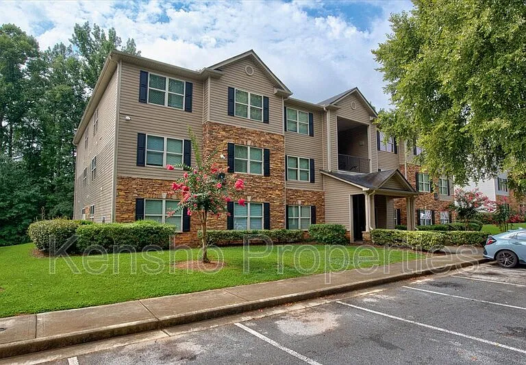 5302 Fairington Club Dr — Photo 2