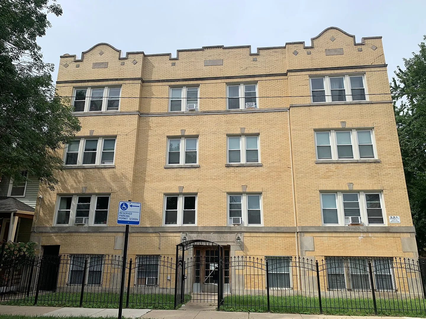 2 bed, $1,800 — Photo 2
