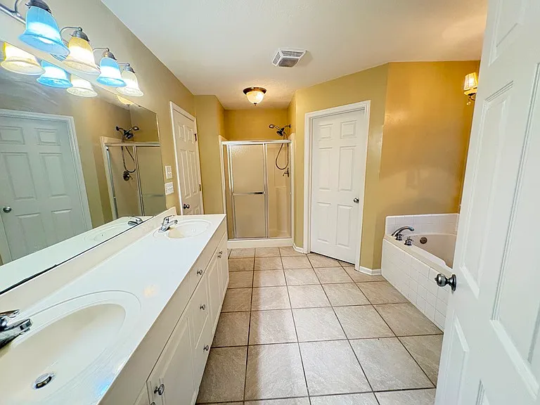 338 Farina Dr — Photo 20