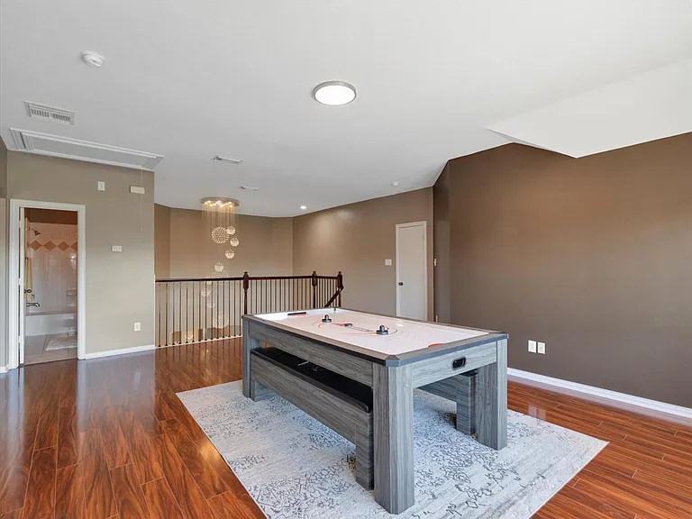 18011 Darling Point Ct — Photo 35