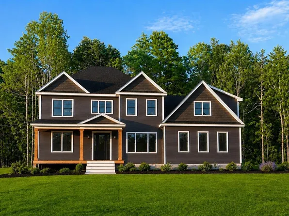 17 Newbury Road, Pelham, NH 03076
