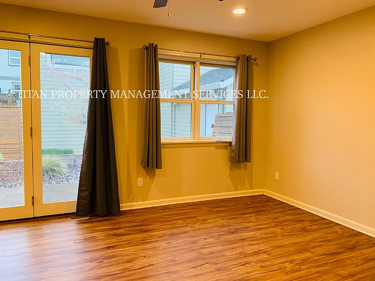 4819 NE 35th Pl #A — Photo 18