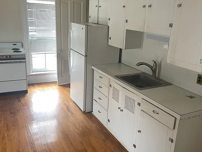 1030 W Main St #5 — Photo 5