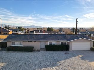 14085 Tehachapi Rd, Apple Valley, CA 92307