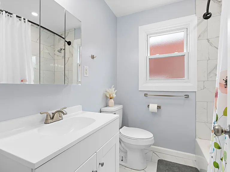 86 W 10th St #2 — Photo 16
