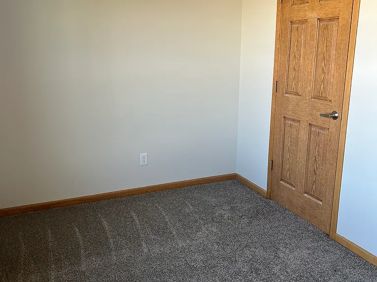 98 Meadowlark Ln — Photo 8