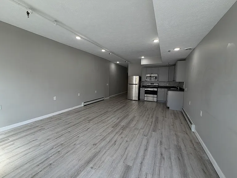 138 Fulton St E #2 — Photo 4