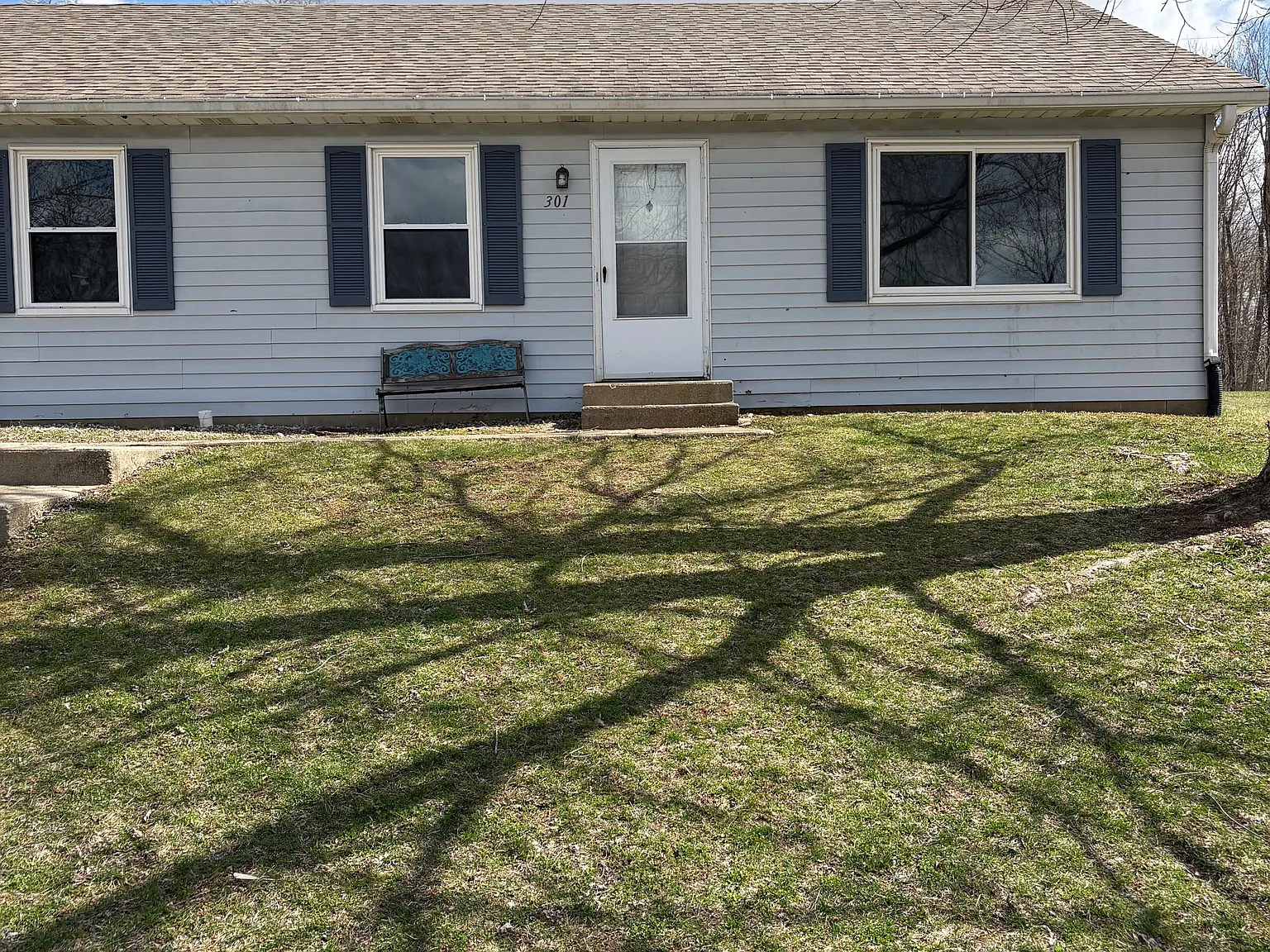2 bed, $825 — Photo 1